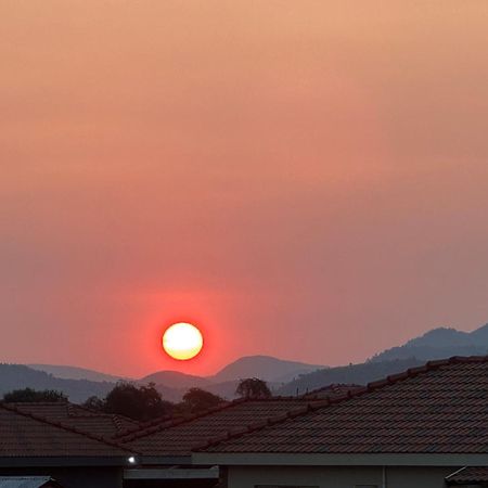 Mogwase Rhino House With 3 Bedrooms Next To Pilanesberg And Sun City מראה חיצוני תמונה