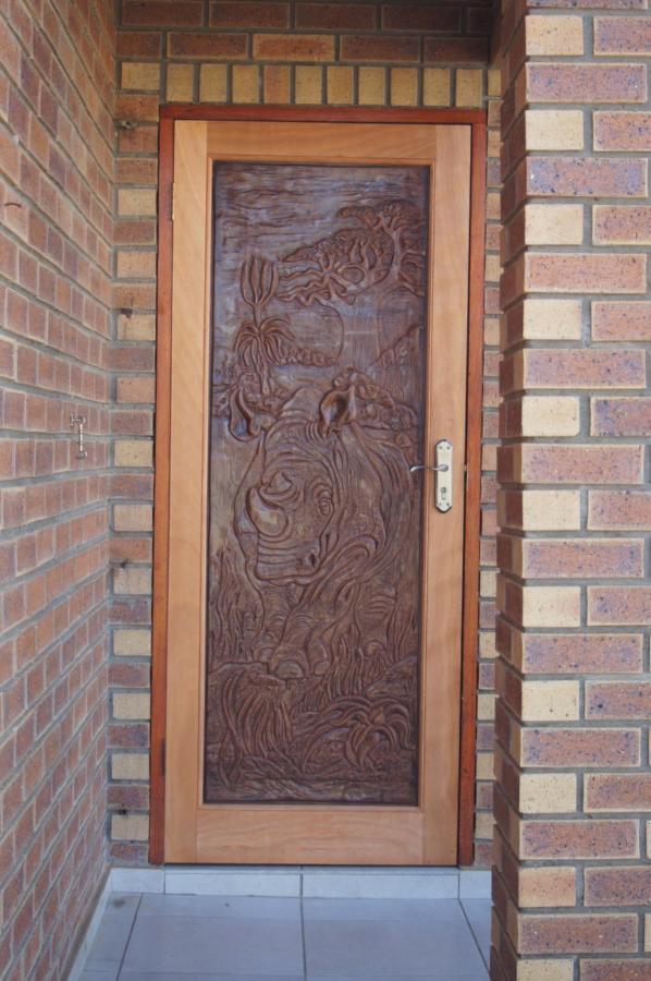 Mogwase Rhino House With 3 Bedrooms Next To Pilanesberg And Sun City מראה חיצוני תמונה