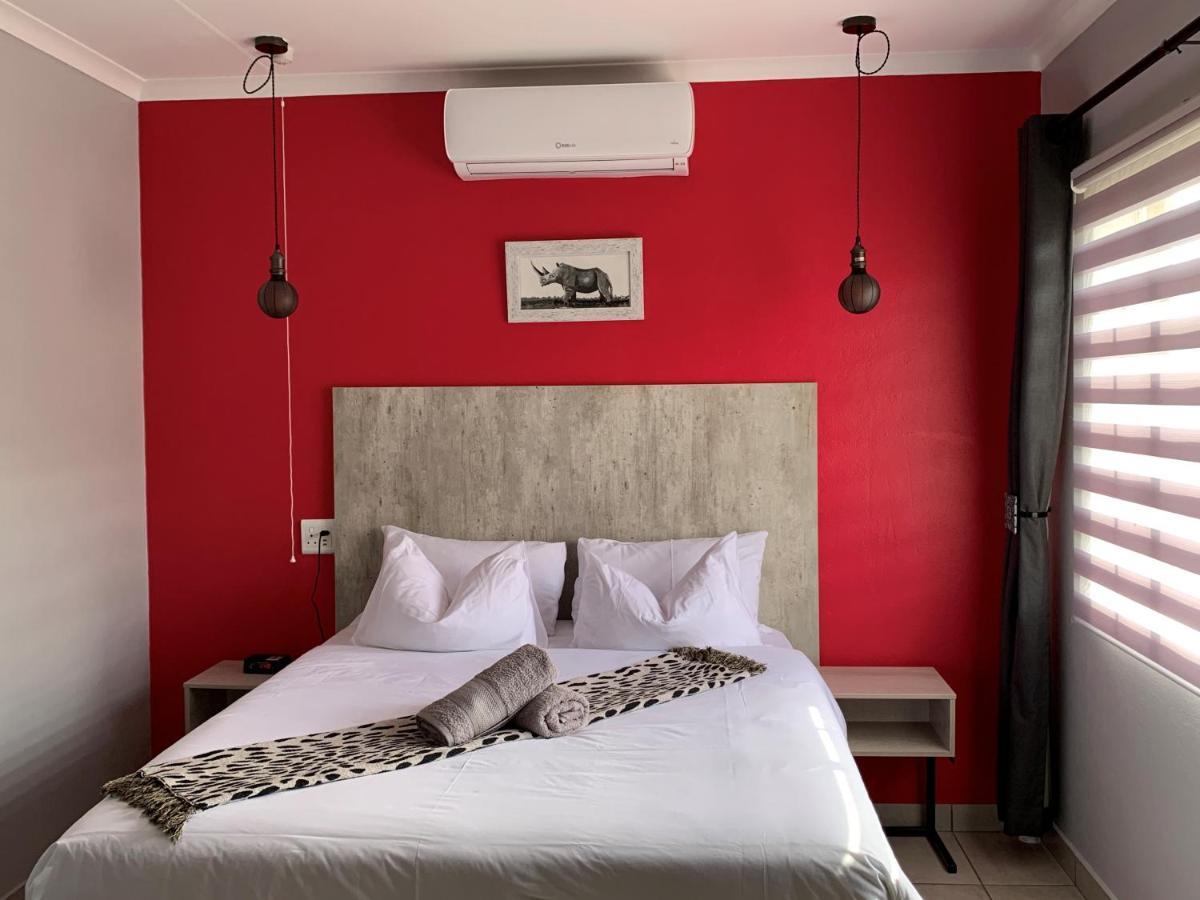 Mogwase Rhino House With 3 Bedrooms Next To Pilanesberg And Sun City מראה חיצוני תמונה