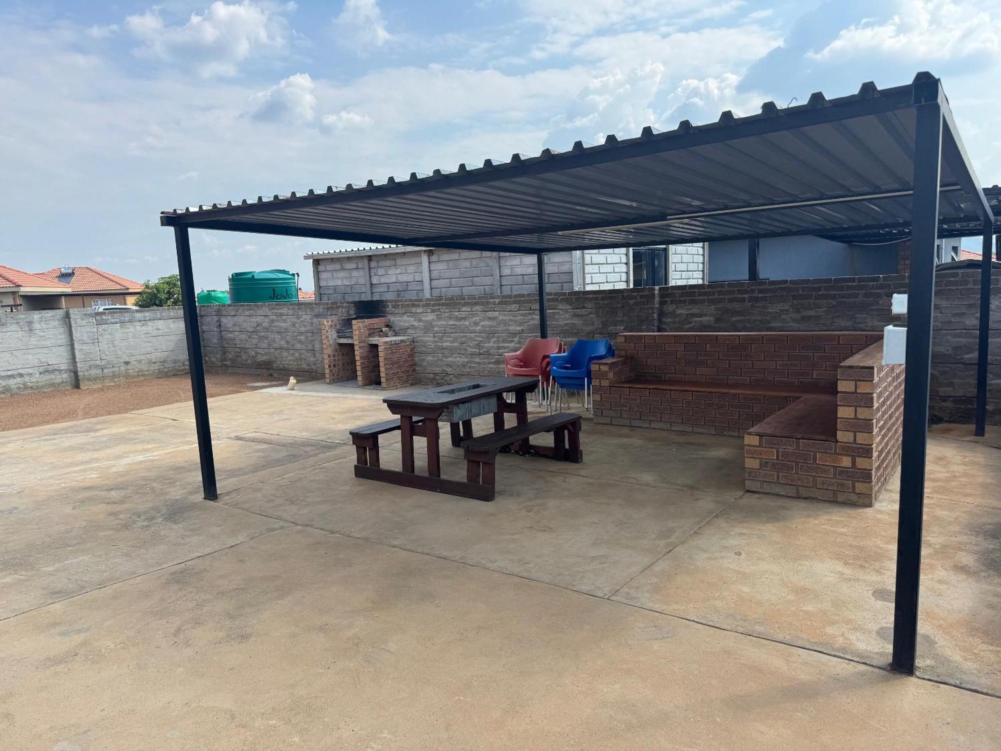 Mogwase Rhino House With 3 Bedrooms Next To Pilanesberg And Sun City מראה חיצוני תמונה